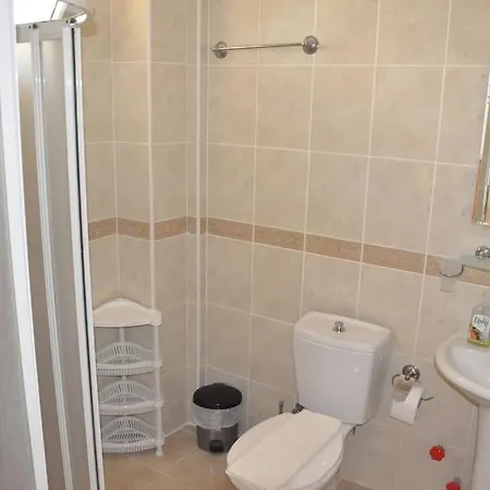 Private Pool With Large Garden& Chd Pool 酒店